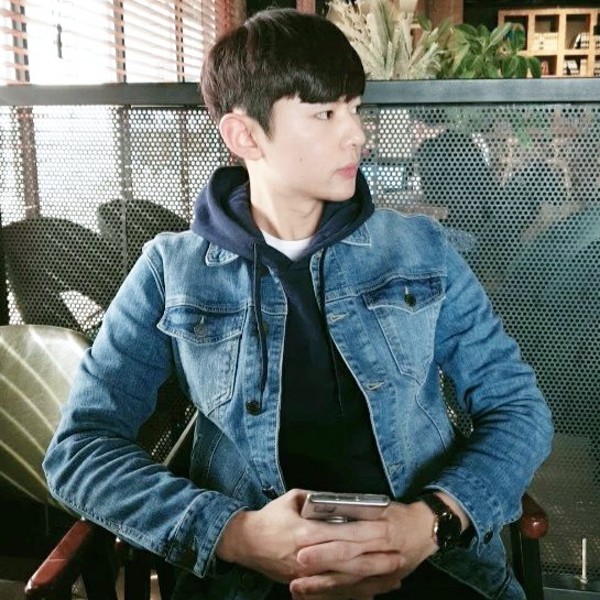 인플루언서 프로필